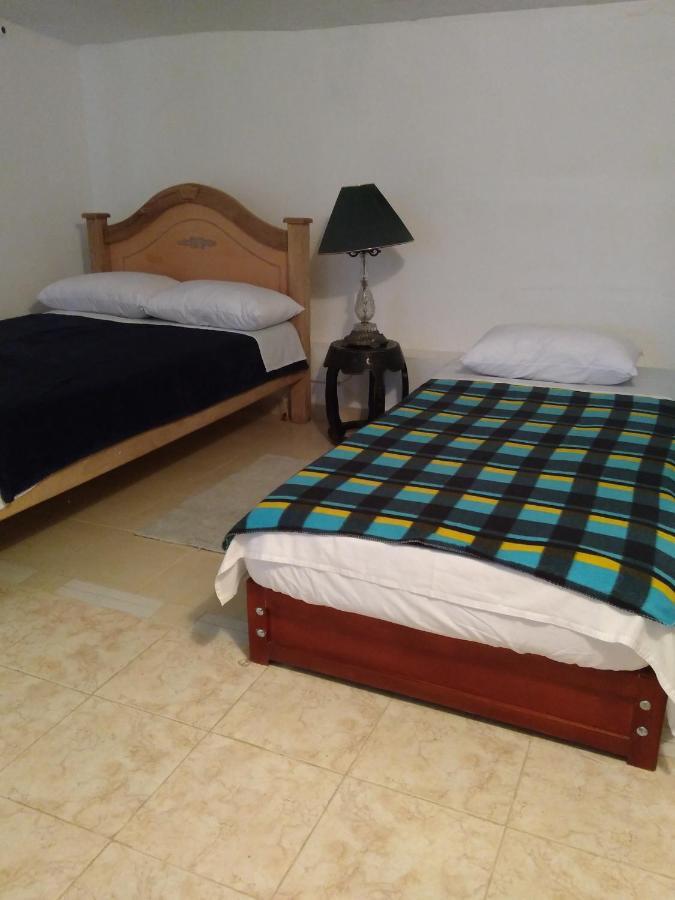 Hostal Naty Luna Jardín Exterior photo