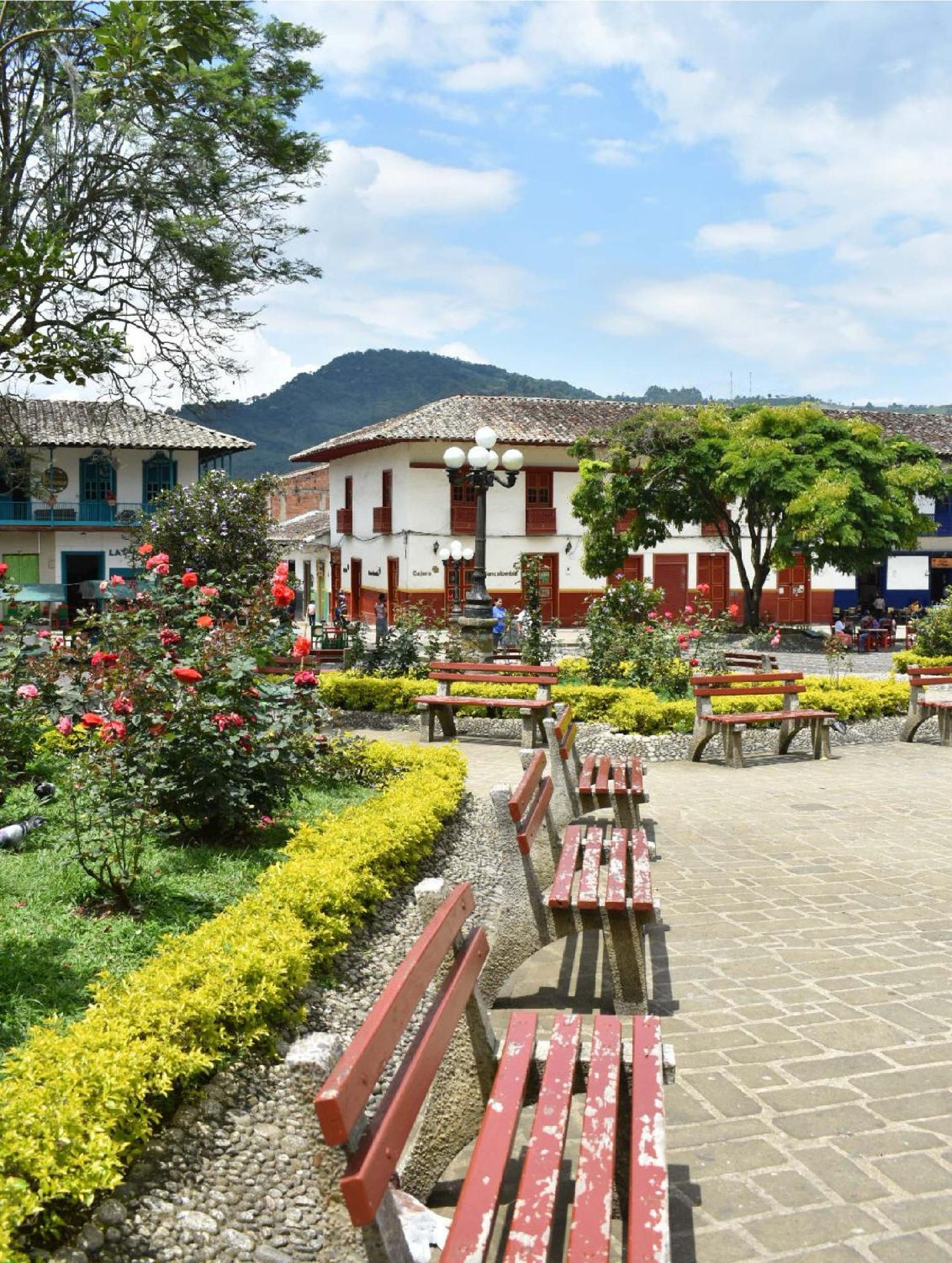 Hostal Naty Luna Jardín Exterior photo
