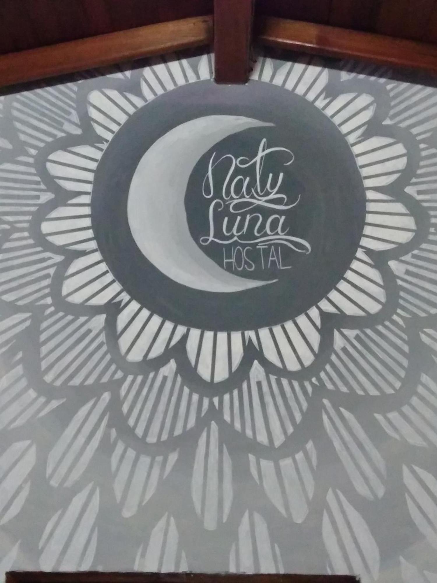 Hostal Naty Luna Jardín Exterior photo